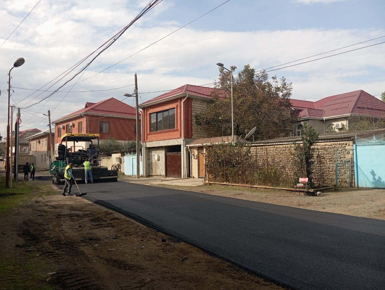 Lənkəranda şəhidlərin adına olan küçələrdə asfaltlanma işləri aparılıb - FOTOLAR